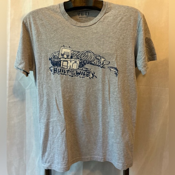 Yeti size medium gray T-shirt - Picture 5 of 5